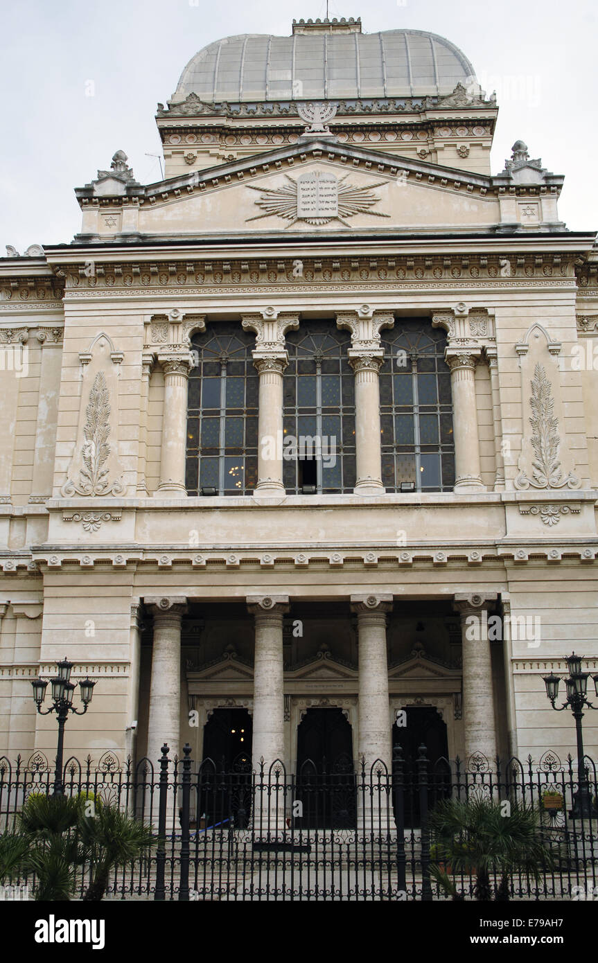 Italy. Rome. Great Synagogue of Rome, 1901-1904. Built by Vincenzo Costa and Osvaldo Armanni. Eclectic Style. Exterior. Stock Photo