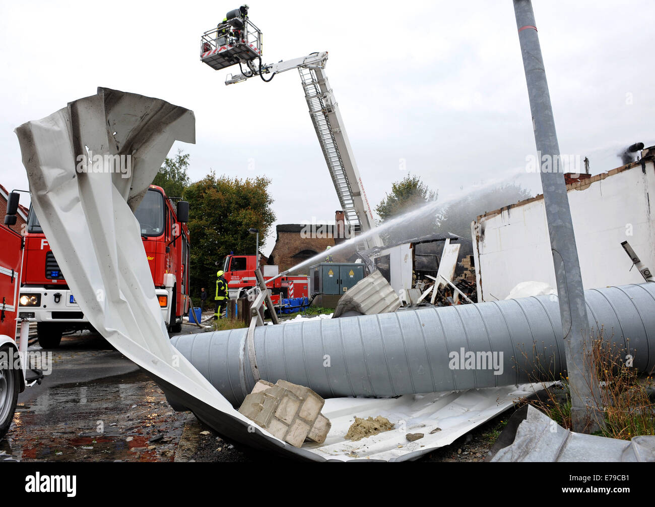 Explosion in the foreground photo hi-res stock photography and images ...