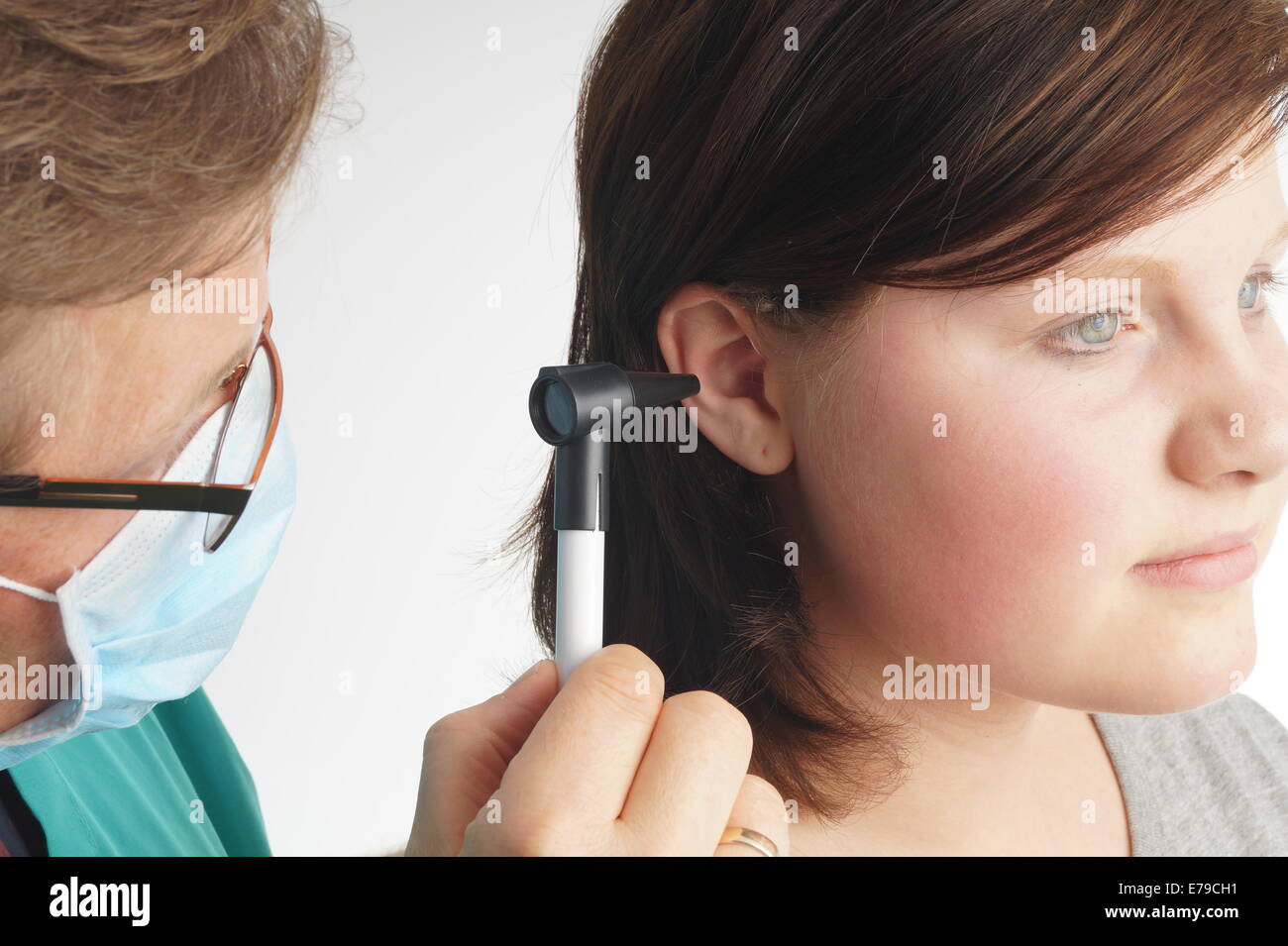 Ear doctor examines a child. Hospital examination Stock Photo Alamy