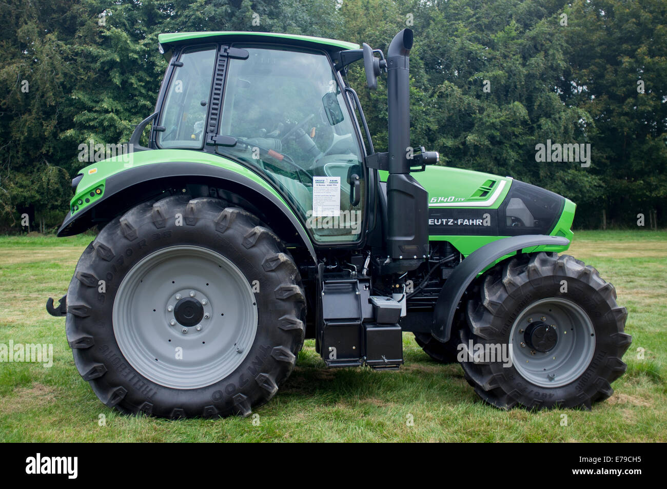 Deutz Fahr 6140 tractor in a field Stock Photo