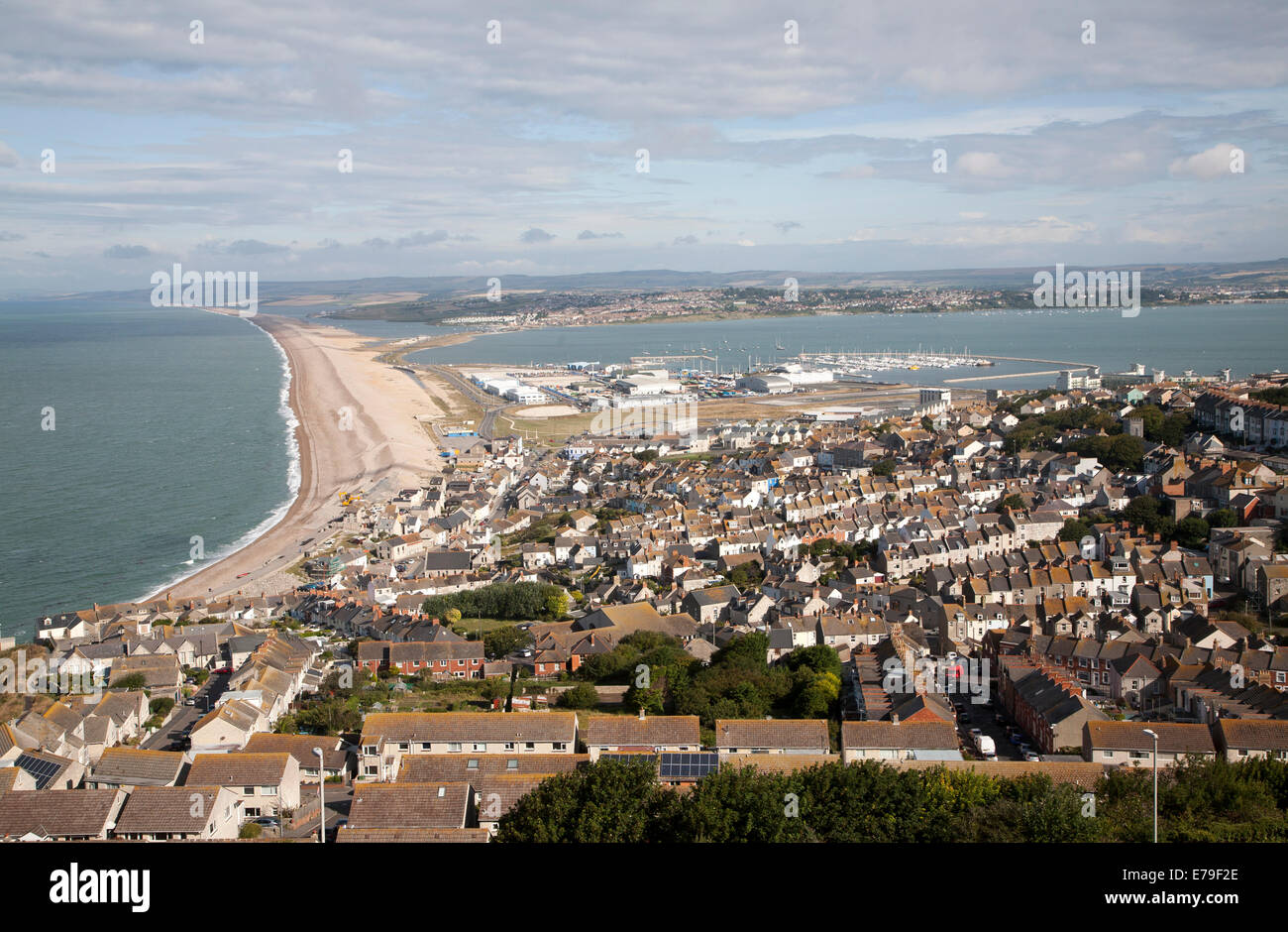 File:The Chesil Beach from Portland, Dorset (20242208721).jpg - Wikimedia  Commons