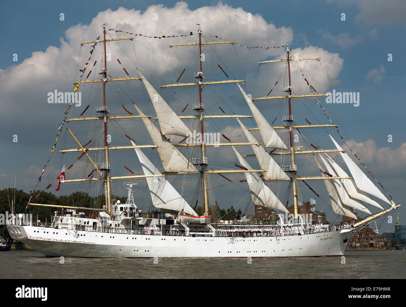 Polish tall ship dar mlodziezy hi-res stock photography and images - Alamy