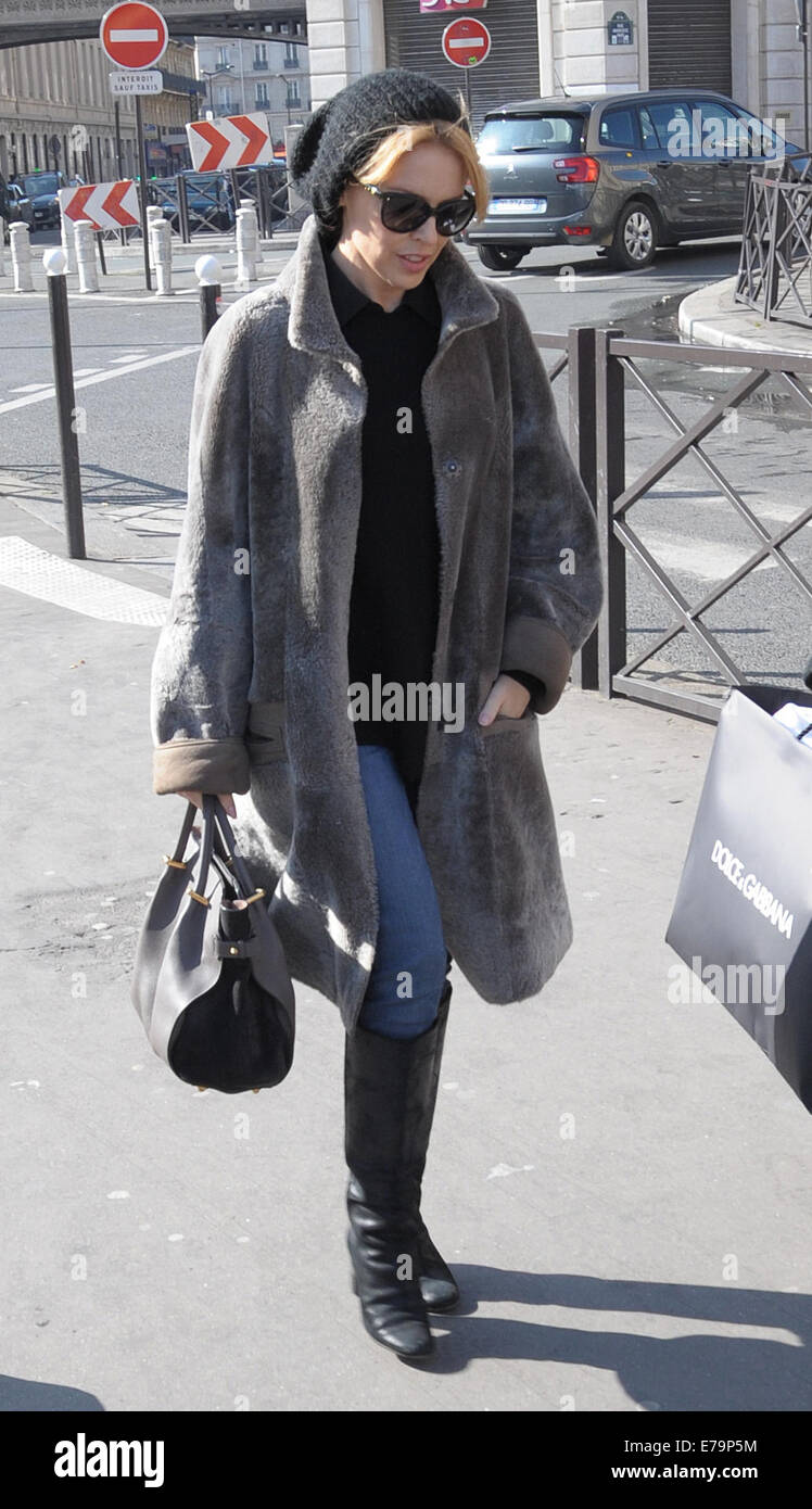 Kylie Minogue arrives at Paris Gare du Nord Featuring: Kylie Minogue