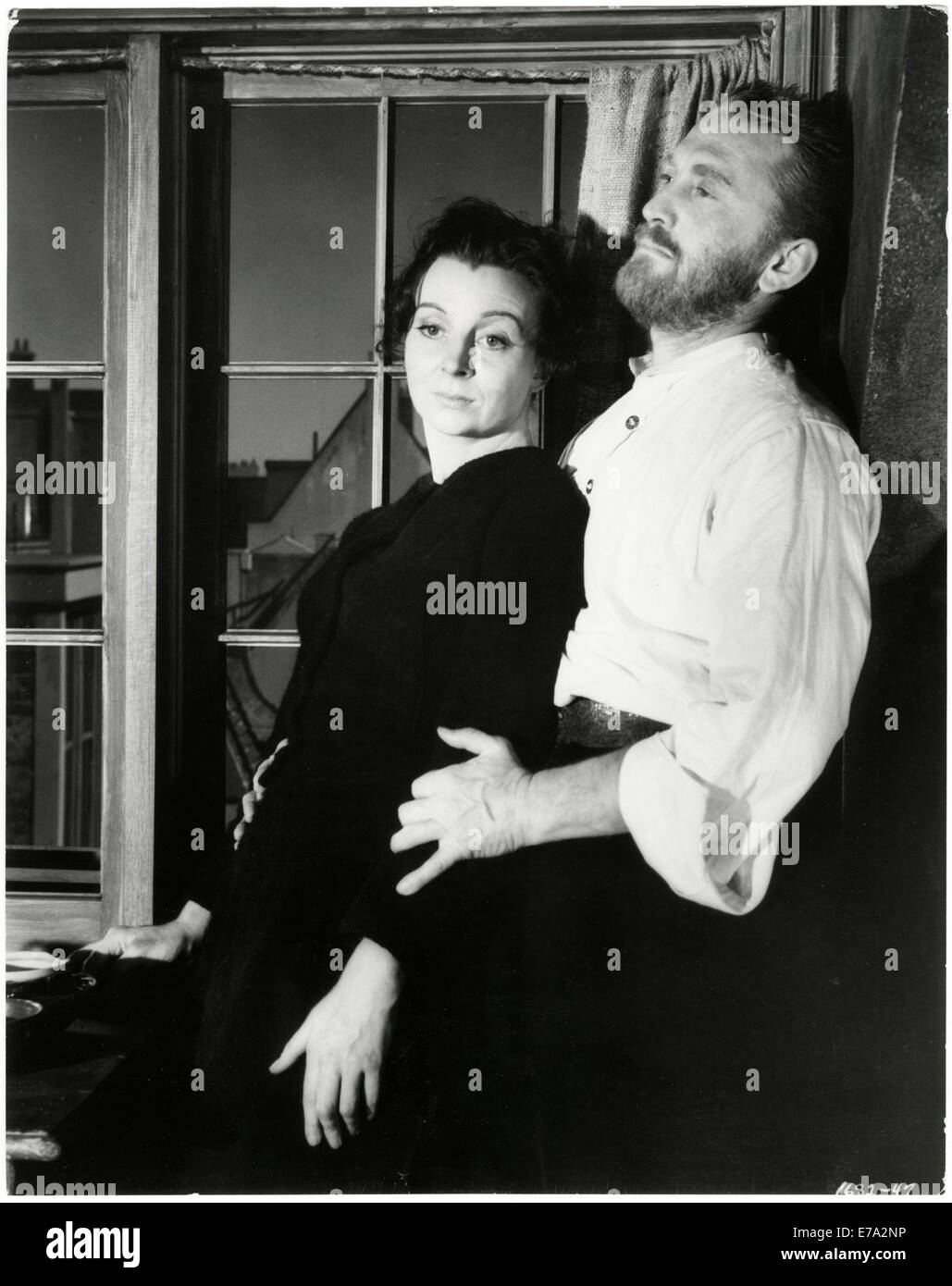 Pamela Brown and Kirk Douglas (as Vincent van Gogh), on-set of the Film, 'Lust for Life', 1956 Stock Photo