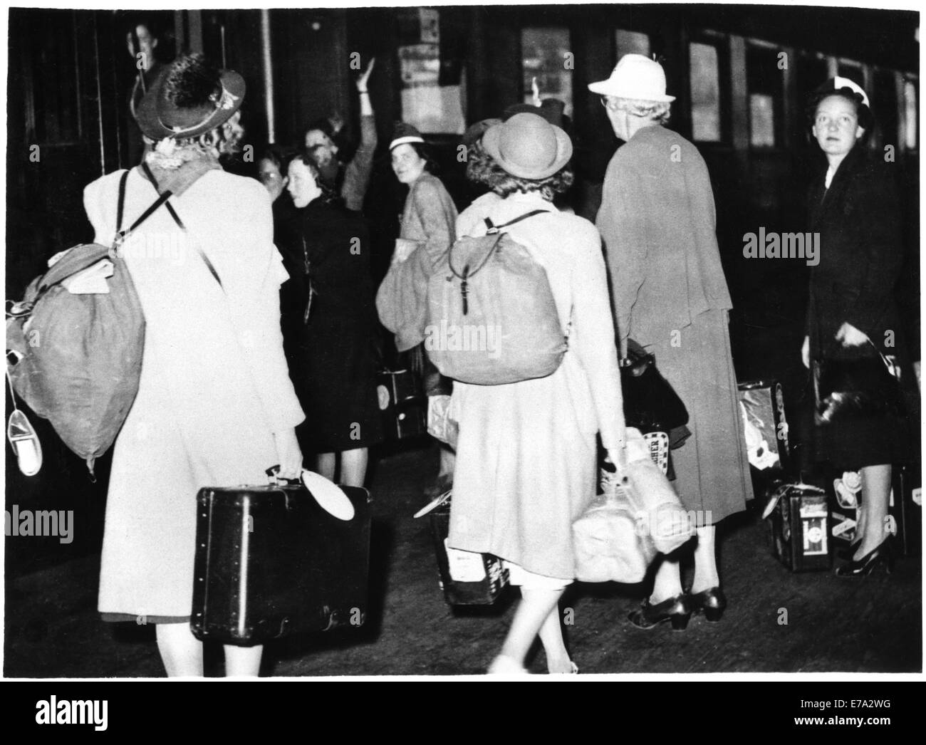 Group of American Women Preparing to Leave Paris, France, for their Return to the USA due to Pending War Crisis in Europe, August 1939 Stock Photo