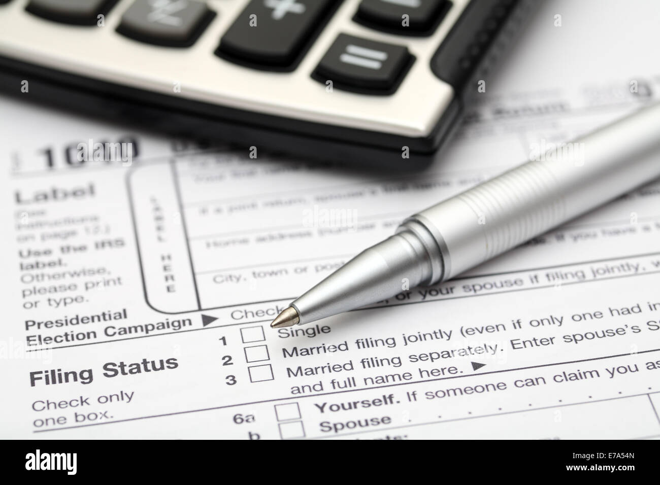 Tax form 1040 close up hi-res stock photography and images - Alamy