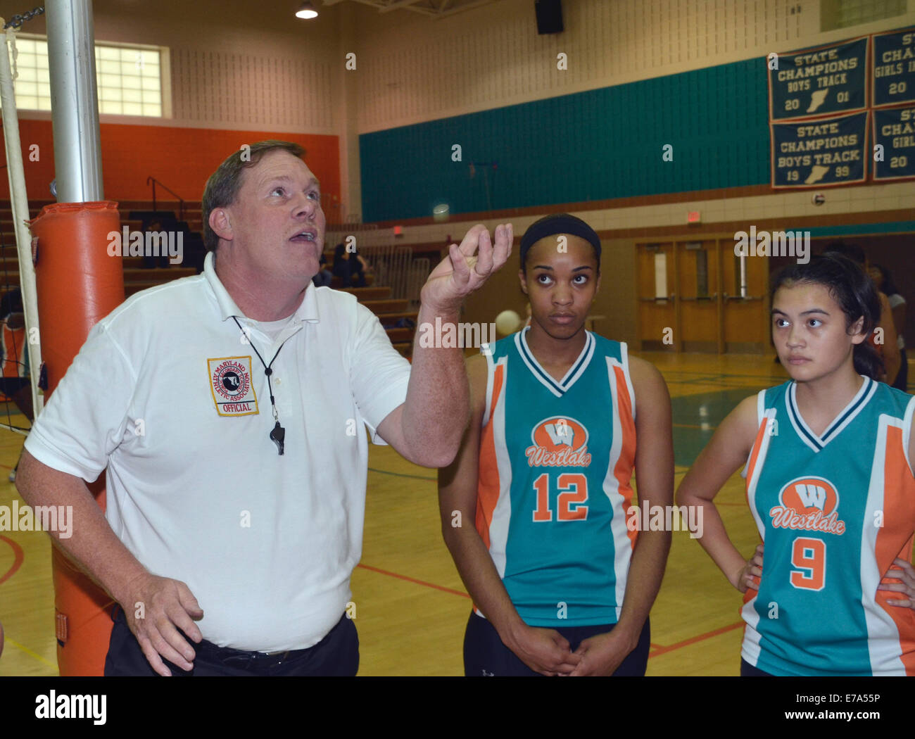 Basketball referee hires stock photography and images Alamy