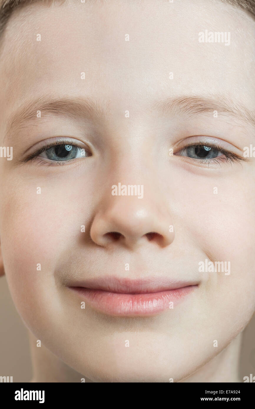 Portrait headshot vertical hi-res stock photography and images - Alamy