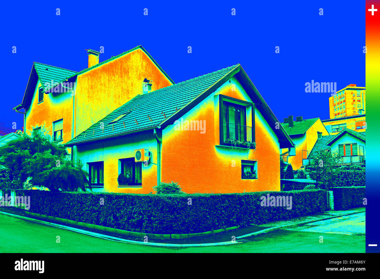 https://c8.alamy.com/comp/E7AM6Y/infrared-thermovision-image-showing-lack-of-thermal-insulation-on-E7AM6Y.jpg