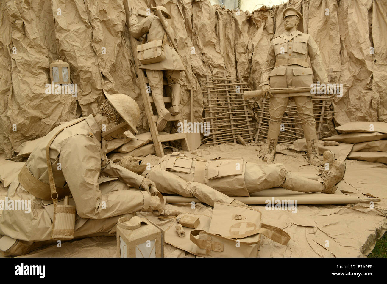 Life-sized depiction of World War One soldiers made entirely out of brown  paper and cardboard made by student Grace Westwood Stock Photo - Alamy