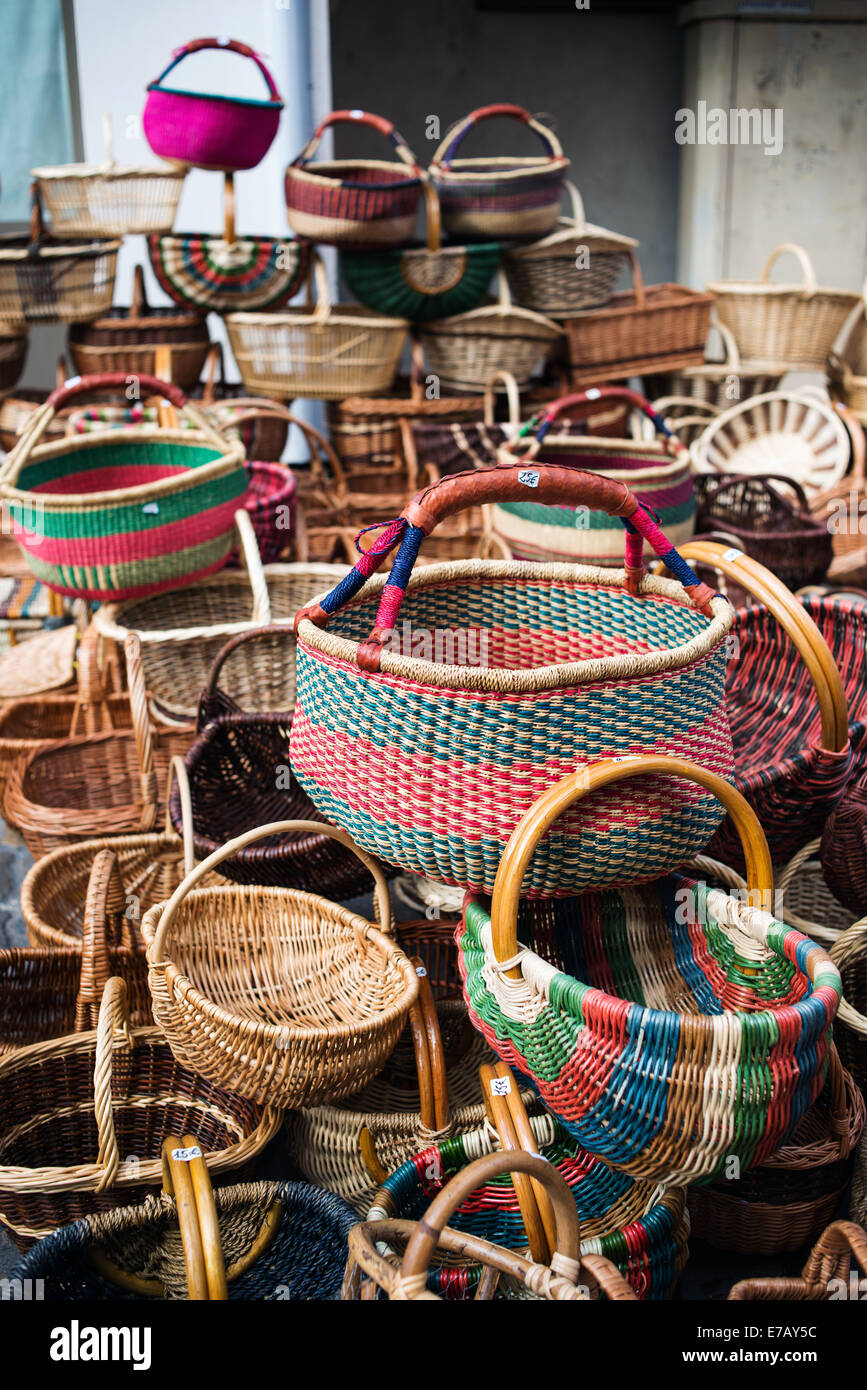 Wicker baskets at the market Beaune, Dordogne, Dordogne département in  central France Stock Photo - Alamy