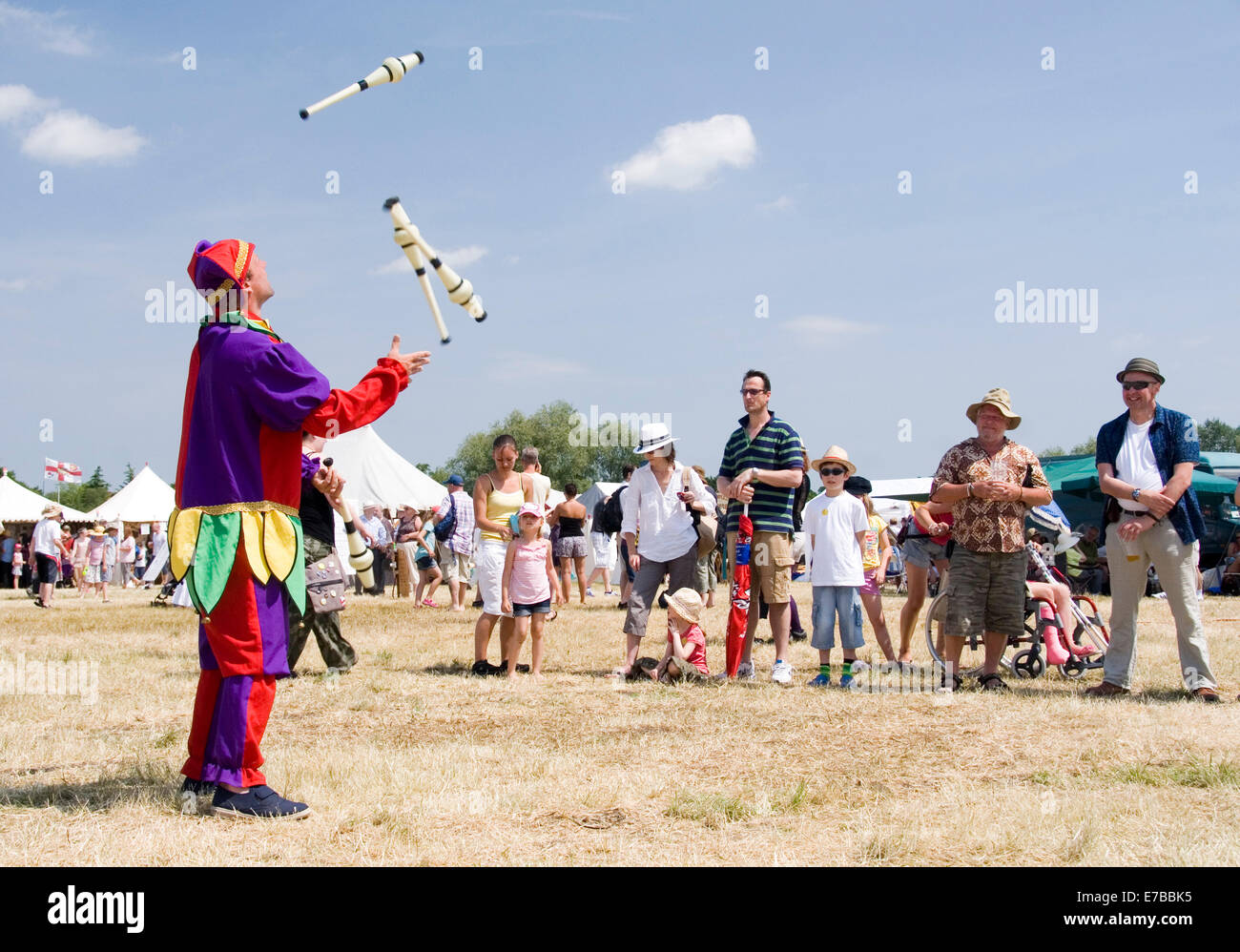 Tewkesbury, Gloucester UK July 201 : Jimmy Juggle the Jester performing at the Tewkesbury Medival Festival, a free annual event Stock Photo