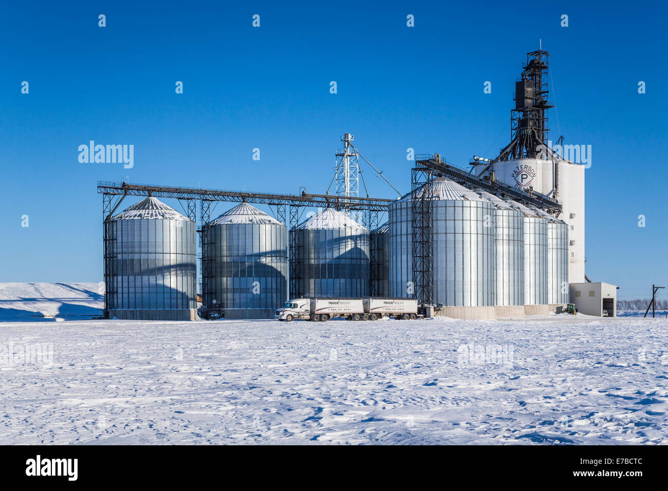 The Paterson inland grain terminal at Morris, Manitoba, Canada. Stock Photo