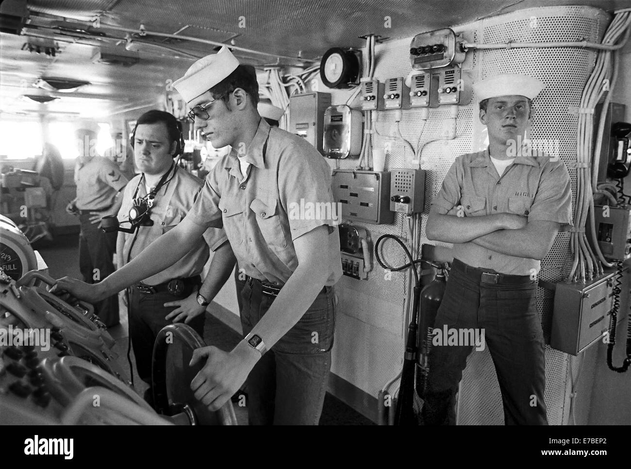 U.S. Navy , aircraft carrier Nimitz, navigating bridge and helmsman (May 1985) Stock Photo