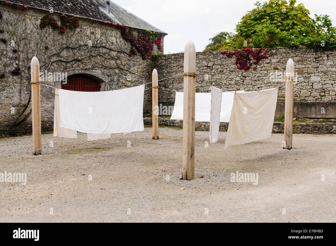 Old fashioned clothes line in the courtyard of a stately home Stock Photo