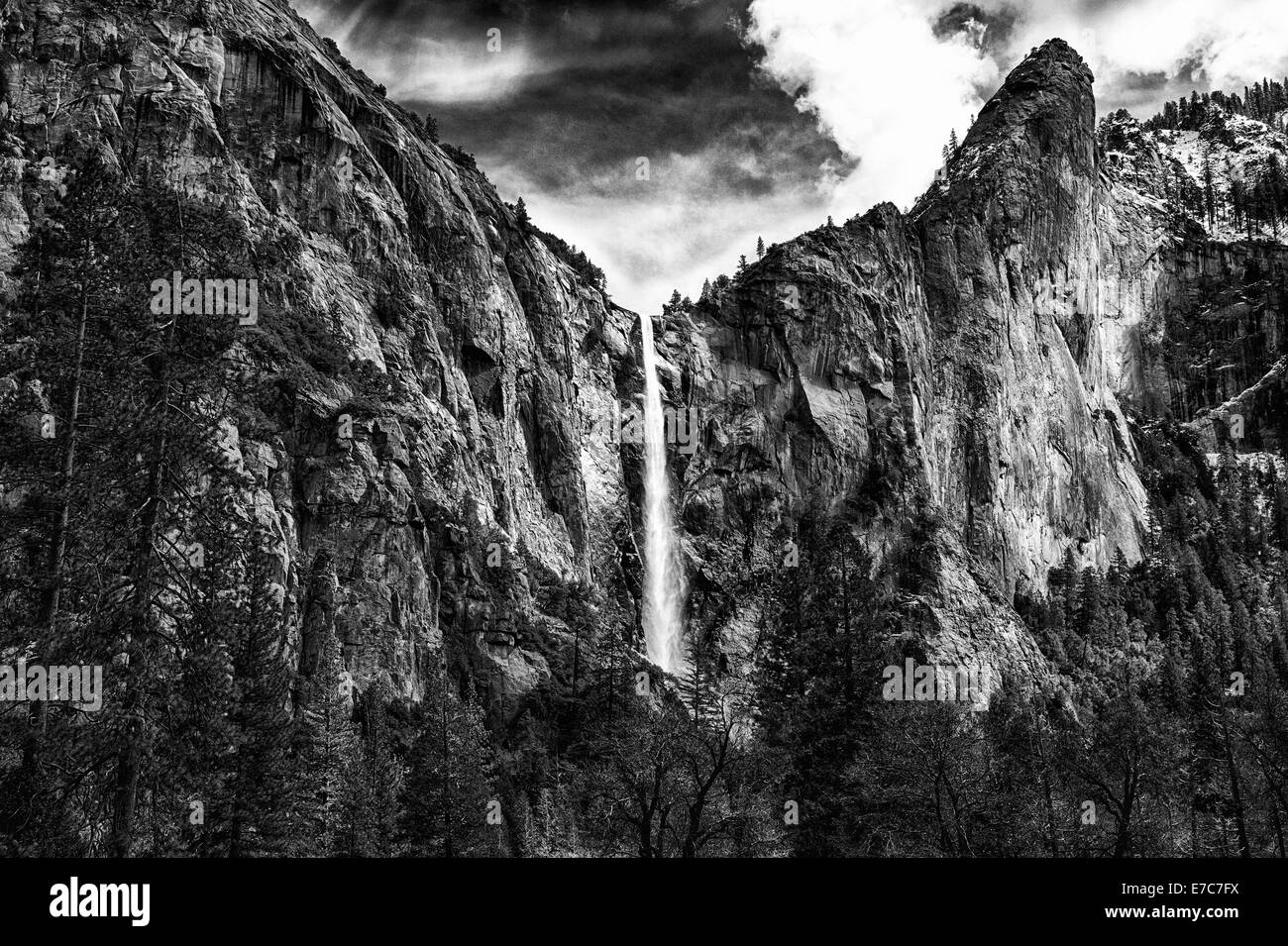 Iconic Bridalveil Falls in the Yosemite Valley. Yosemite National Park, California, USA. Stock Photo