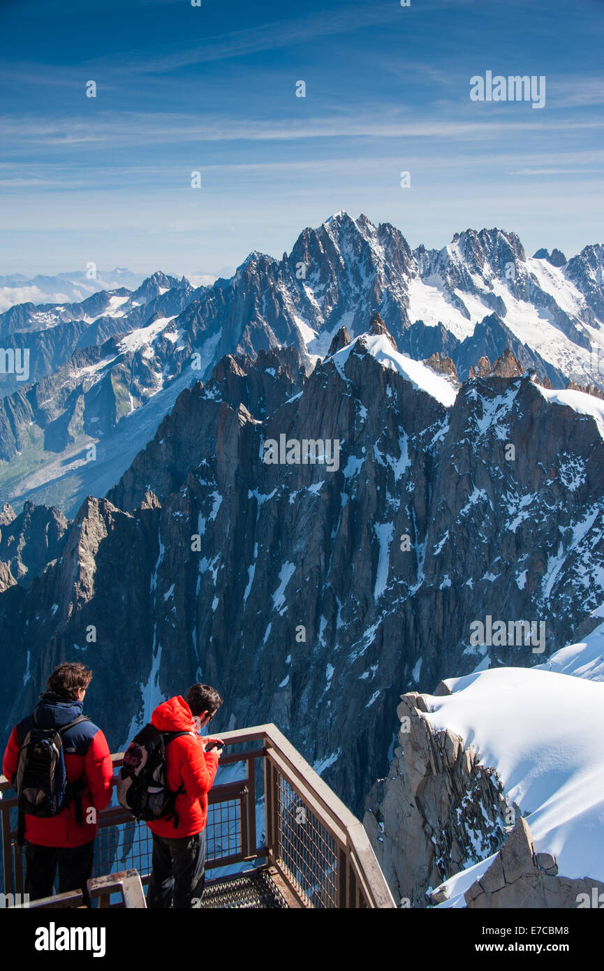 Cable car to aguille du midi hi-res stock photography and images - Alamy