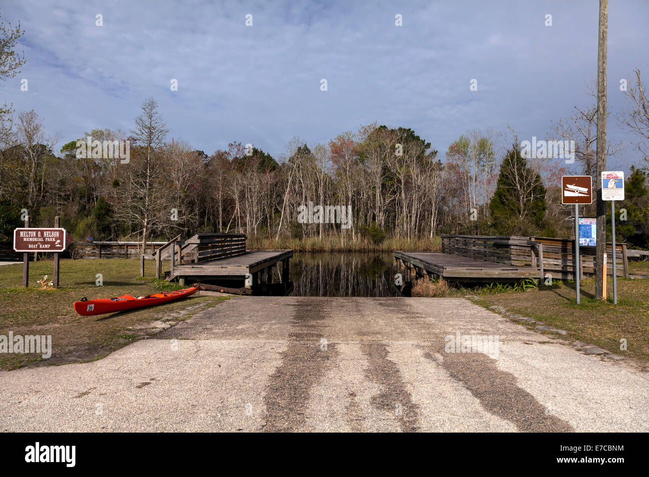 Kayak boat ramp docks boardwalk hires stock photography and images Alamy