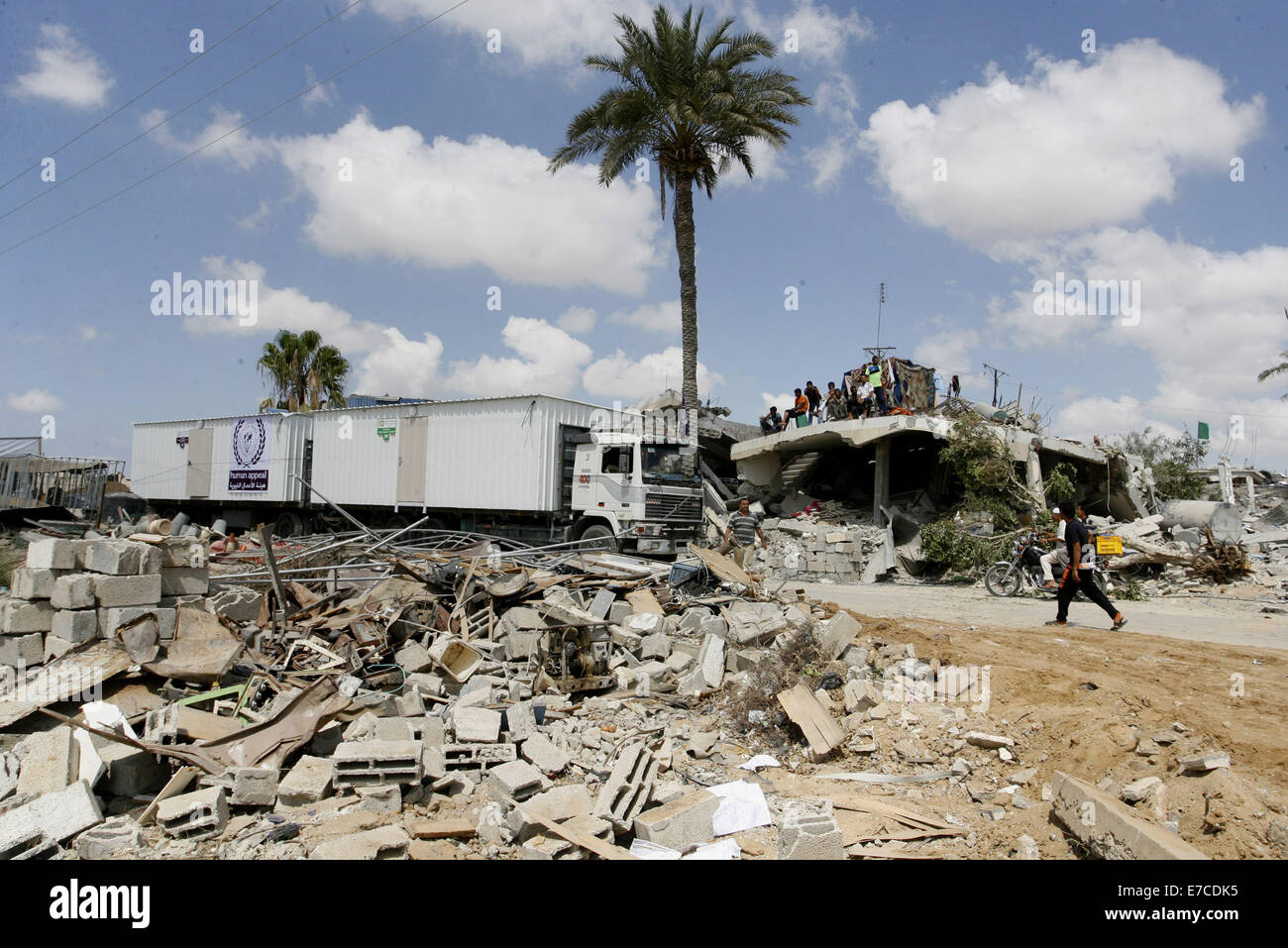 khan-younis-gaza-strip-palestinian-territory-15th-sep-2014
