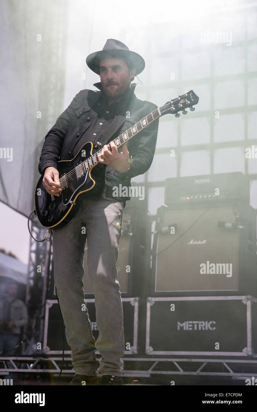 Chicago, Illinois, USA. 14th Sep, 2014. Guitarist JAMES LYNCH of