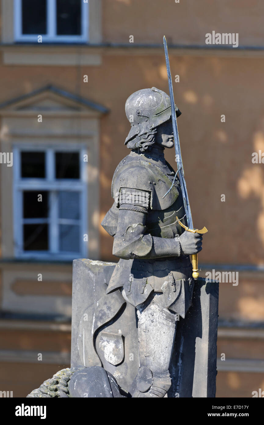 Statue holding sword hi-res stock photography and images - Alamy