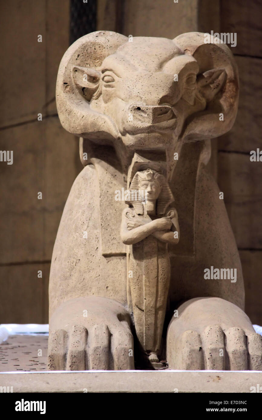 Egyptian statue luxor las vegas hi-res stock photography and