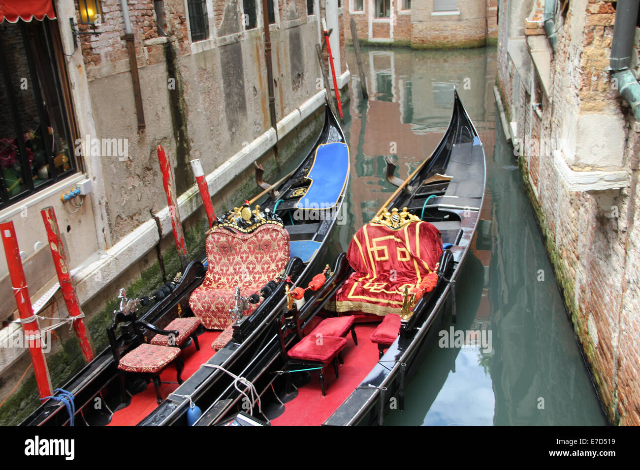 Venice gondolas reflection hi-res stock photography and images - Alamy