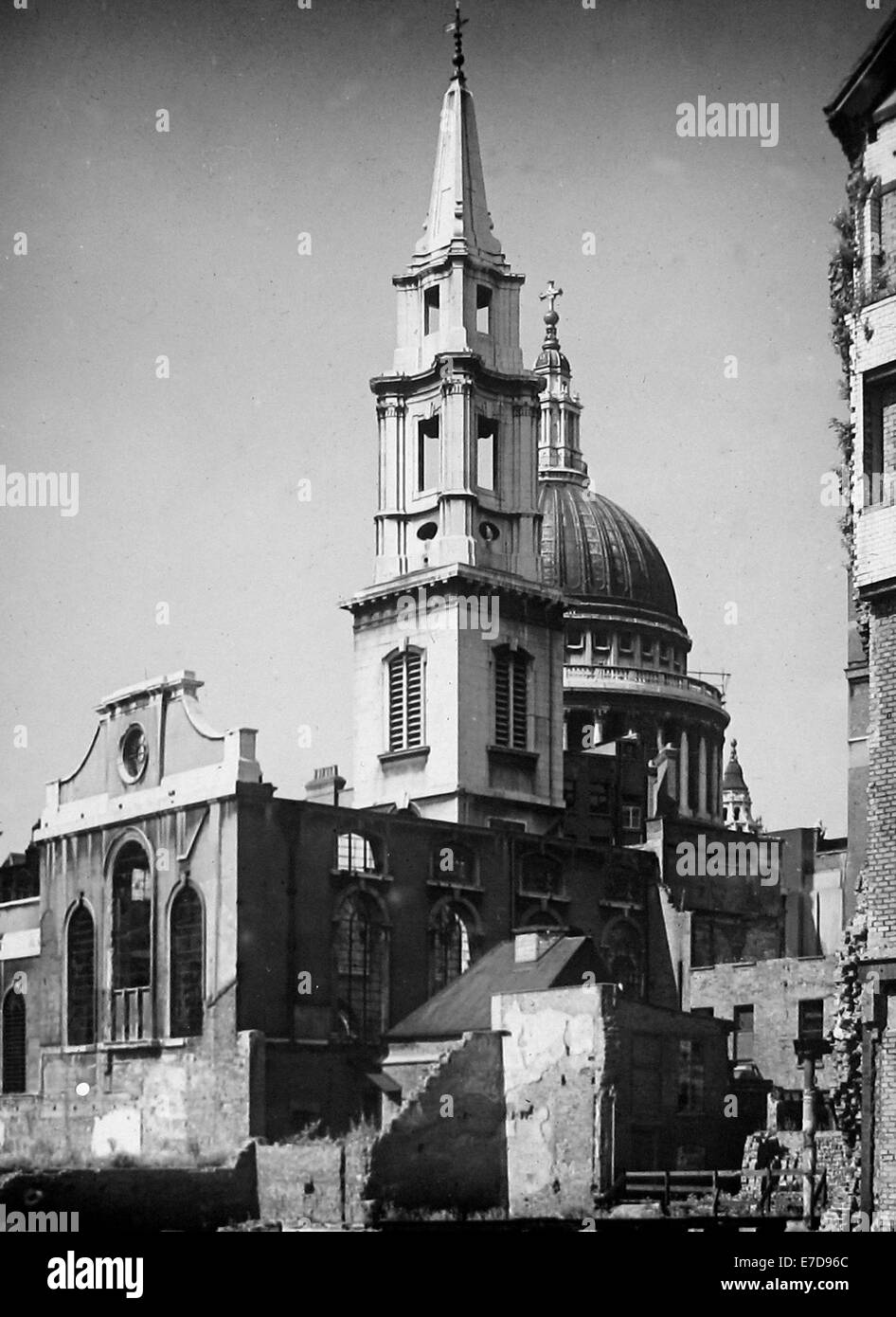 WW2 Bomb Damage - Church of St Vedast Foster Lane London in July 1946 Stock Photo
