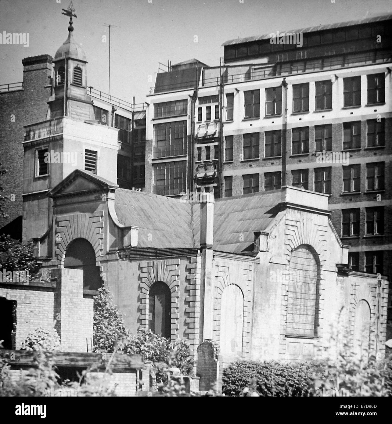 WW2 bomb damage st anne and st agnes Gresham Street London July 1946 Stock Photo
