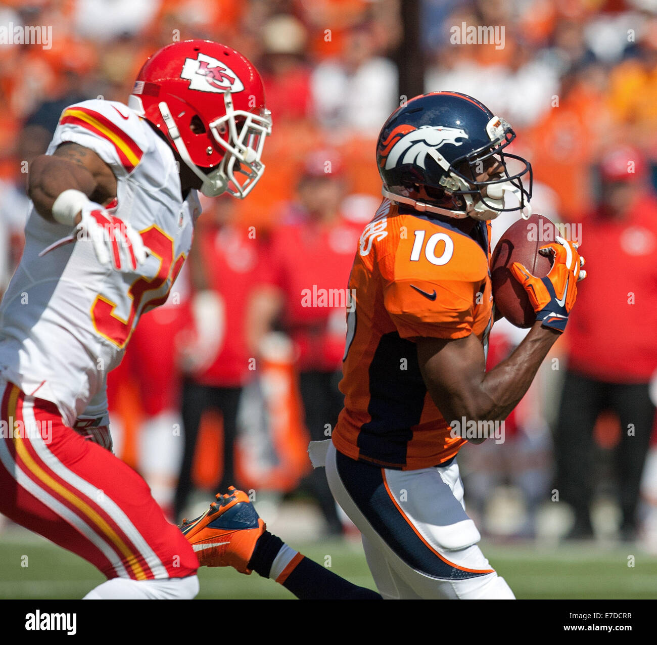 Bourbonnais, Illinois, USA. 27th July, 2017. - Chicago Bears #24 Jordan  Howard puts his helmet on during training camp on the campus of Olivet  Nazarene University, Bourbonnais, Il Credit: csm/Alamy Live News