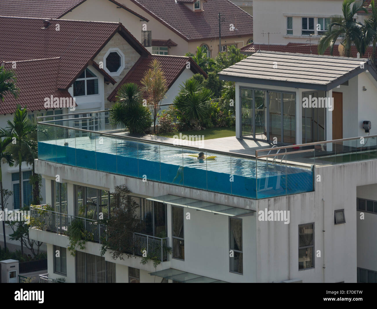 Swimming Pool At A Luxury House In Singapore Stock Photo Alamy