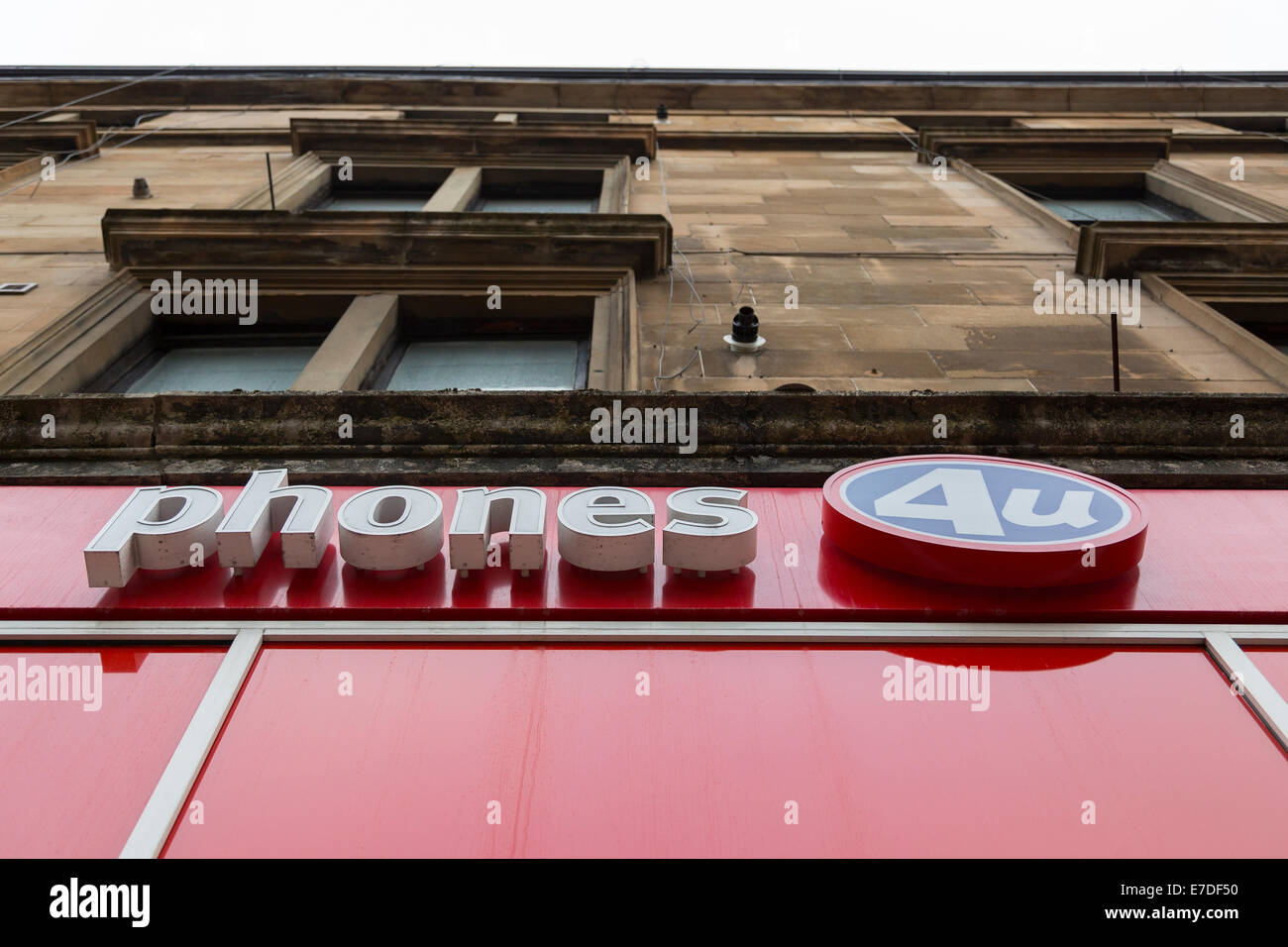 Byres Road, Glasgow, Scotland, UK. 15th Sept, 2014. Mobile Phone