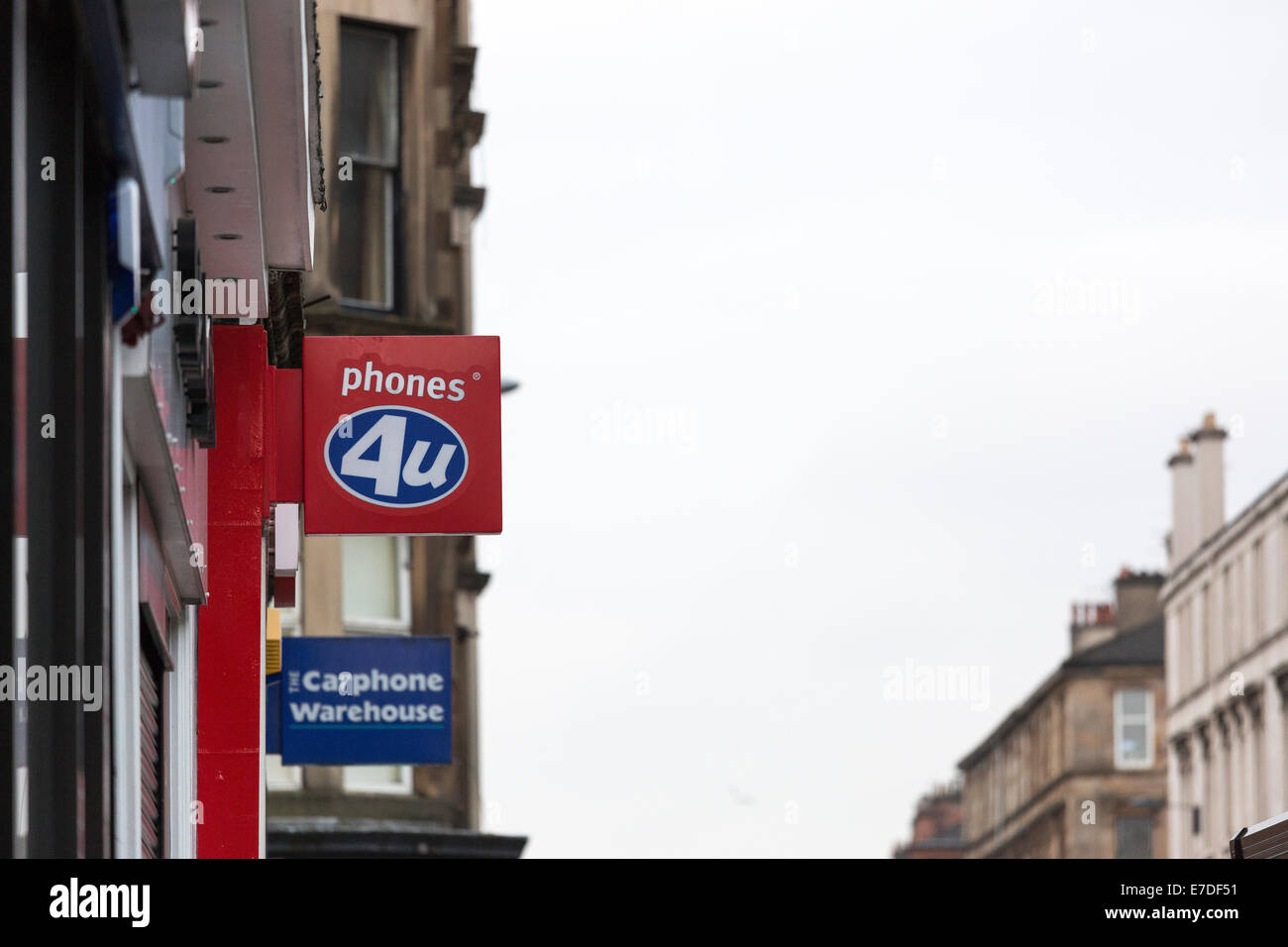 Byres Road, Glasgow, Scotland, UK. 15th Sept, 2014. Mobile Phone