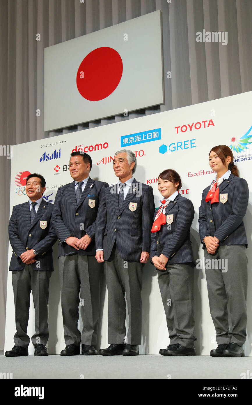 (L-R) Yuji Takada, Kozo Tajima, Tsuyoshi Aoki, Hiromi Miyake, Kaori Kawanaka (JPN), SEPTEMBER 14, 2014 : Japan National Team Organization Ceremony for Incheon Asian Games at Grand Prince Hotel Shintakanawa, Tokyo, Japan. © Yohei Osada/AFLO SPORT/Alamy Live News Stock Photo