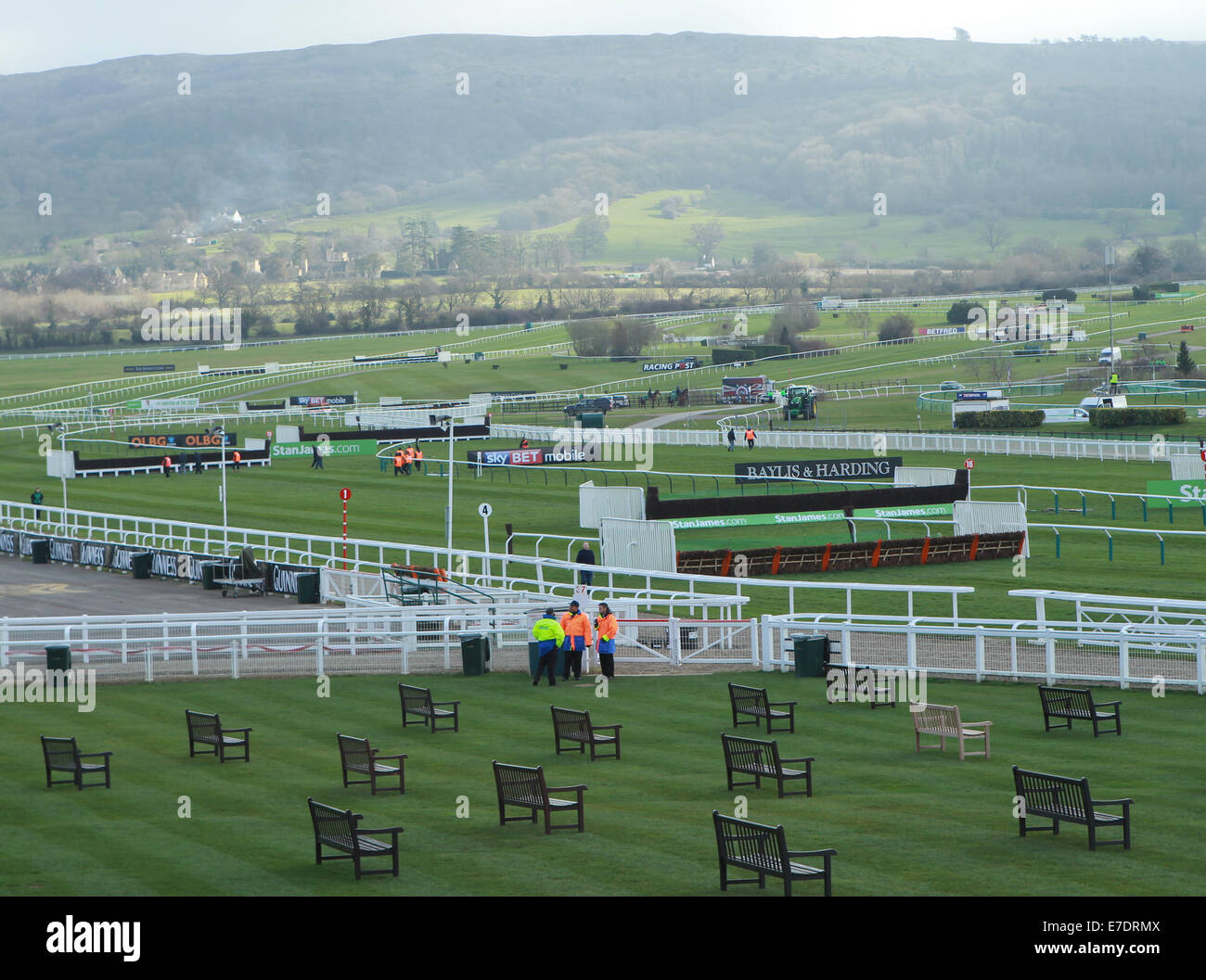 Cheltenham Racecourse High Resolution Stock Photography and Images Alamy