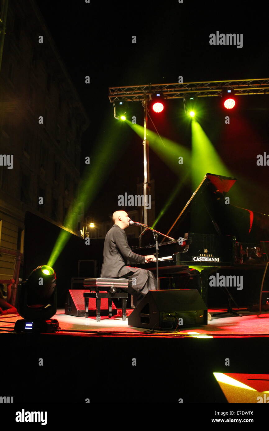 Rome, Italy 13th September 2014 The Israeli group The Idan Raichel Project playing at the Kabbalah celebration in the Jewish ghetto district in Rome, Italy Credit:  Gari Wyn Williams/Alamy Live News Stock Photo