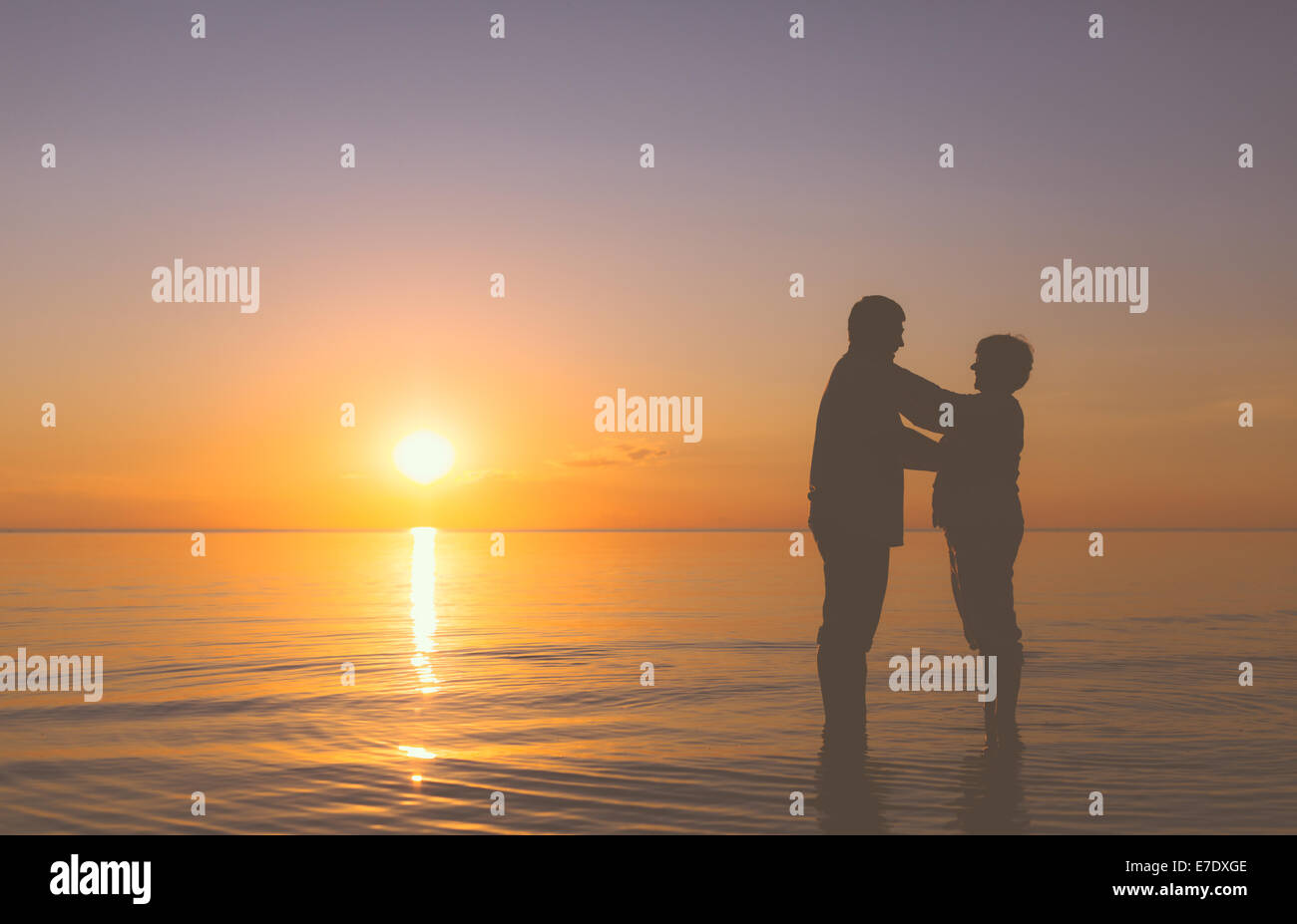 Silhouette people couple hi-res stock photography and images - Alamy
