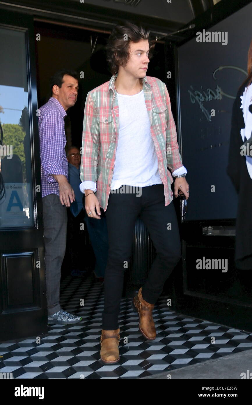 Harry styles leaving craigs restaurant hi-res stock photography and images  - Alamy