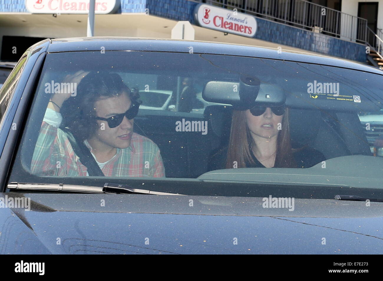 Harry Styles Braves Sea of Paparazzi for Lunch in West Hollywood: Photo  651985, Harry Styles, One Direction Pictures