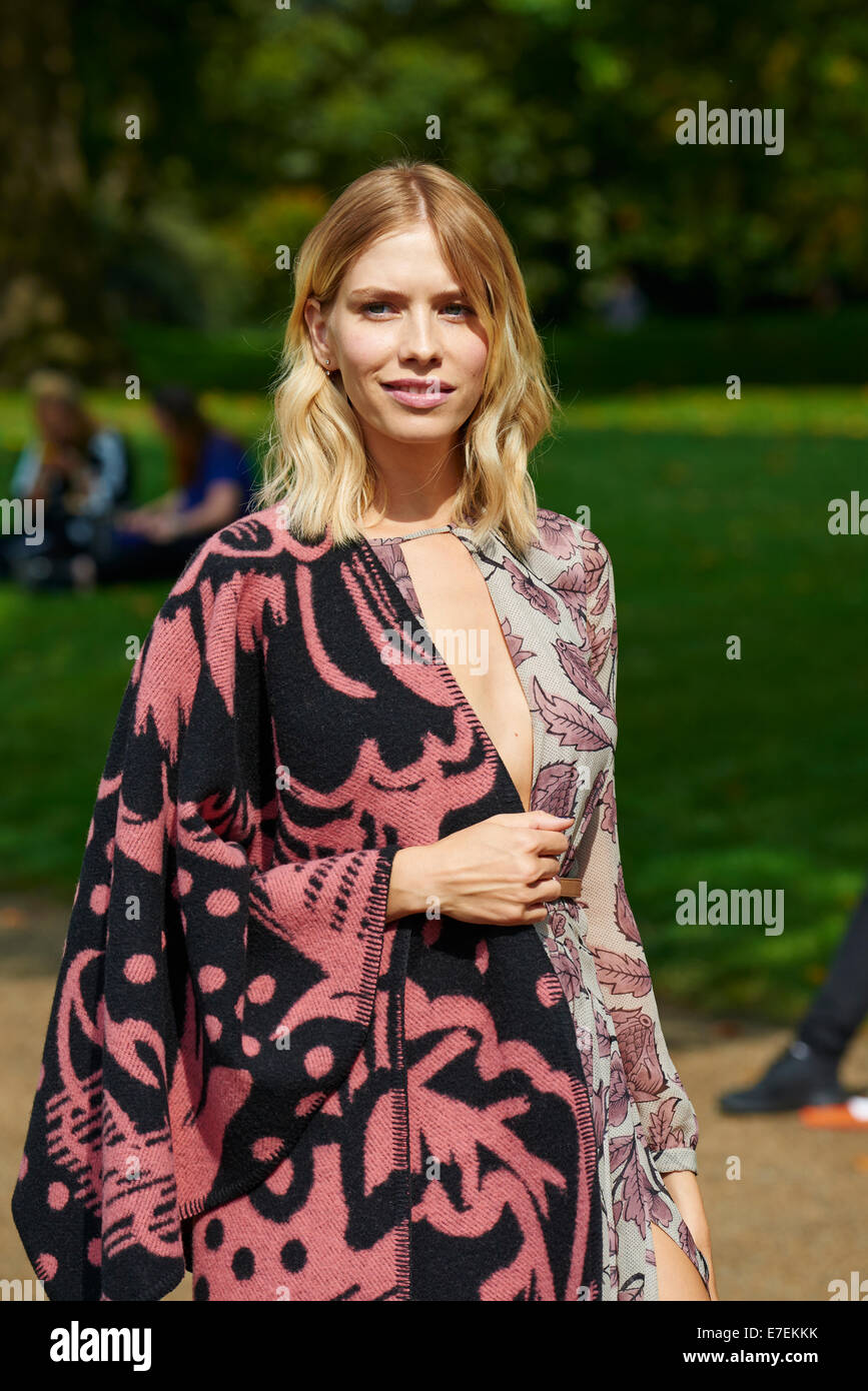 Elena Perminova Posing For Photos After The Burberry Prorsum Fashion Show Kensington Gardens London UK Stock Photo