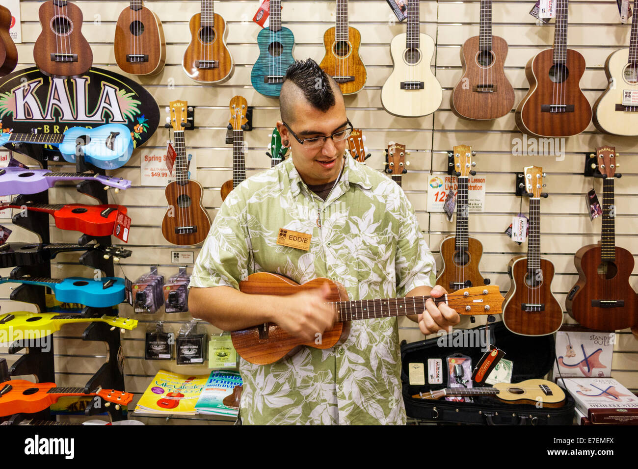 Hawaii, Oahu, Hawaiian, Honolulu, Hilo Hattie, shopping shopper Stock