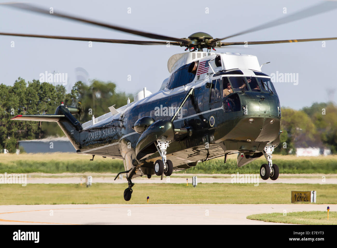 A U.S. Marine Corps VH-3D transport helicopter lands at DuPage County Airport, Illinois. Stock Photo