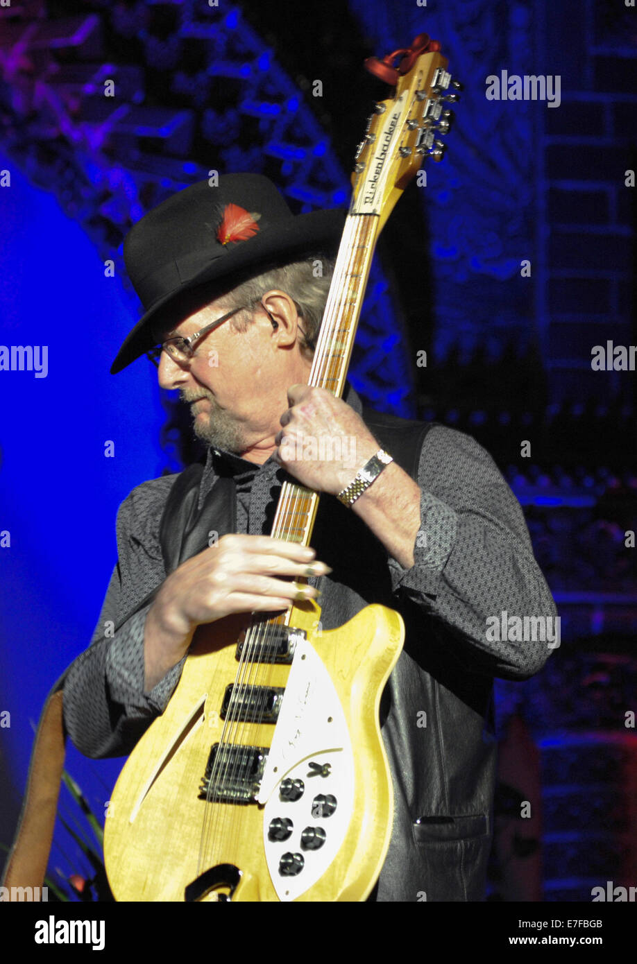 Roger mcguinn hi-res stock photography and images - Alamy