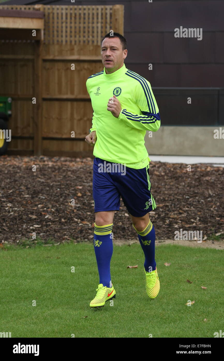 Chelsea Footballers Train At Their Cobham Academy Pre Game Stock Photo Alamy