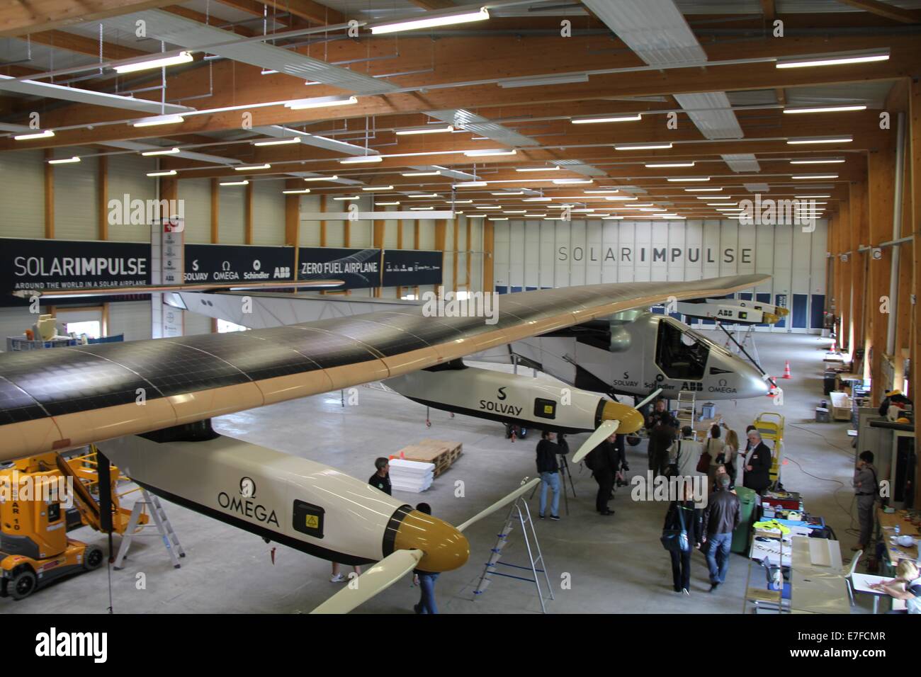 (140916) -- GENEVA, Sept. 16, 2014 (Xinhua) -- Photo taken on Sept. 9, 2014, show the Solar Impulse 2 at its home base in Payerne, Switzerland. A new upgraded Swiss-made solar aircraft is poised to take the first round-the-world solar flight, without any fuel, in 2015. The global flight is scheduled to start in March 2015 form the Gulf area. The single-seat aircraft will fly, in order, over the Arabian Sea, India, Burma, China, the Pacific Ocean, the United States, the Atlantic Ocean and Southern Europe or North Africa before closing the loop by returning to the departure point. (Xinhua/Zhang Stock Photo