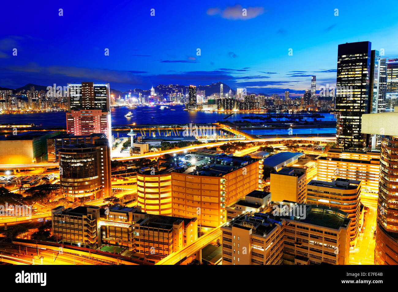 Sunset in downtown city, hong kong Stock Photo - Alamy