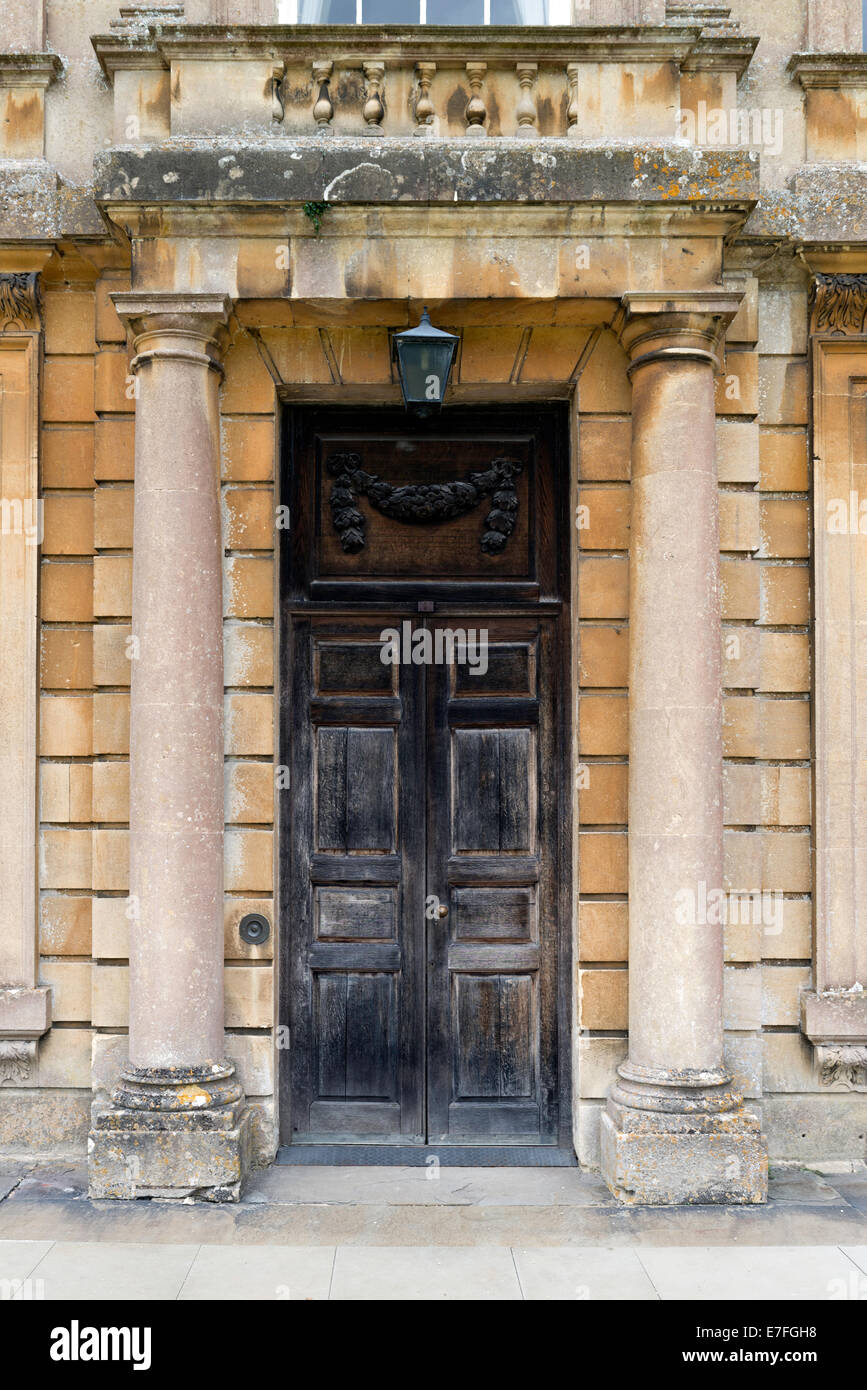 Front door with pillars hires stock photography and images Alamy