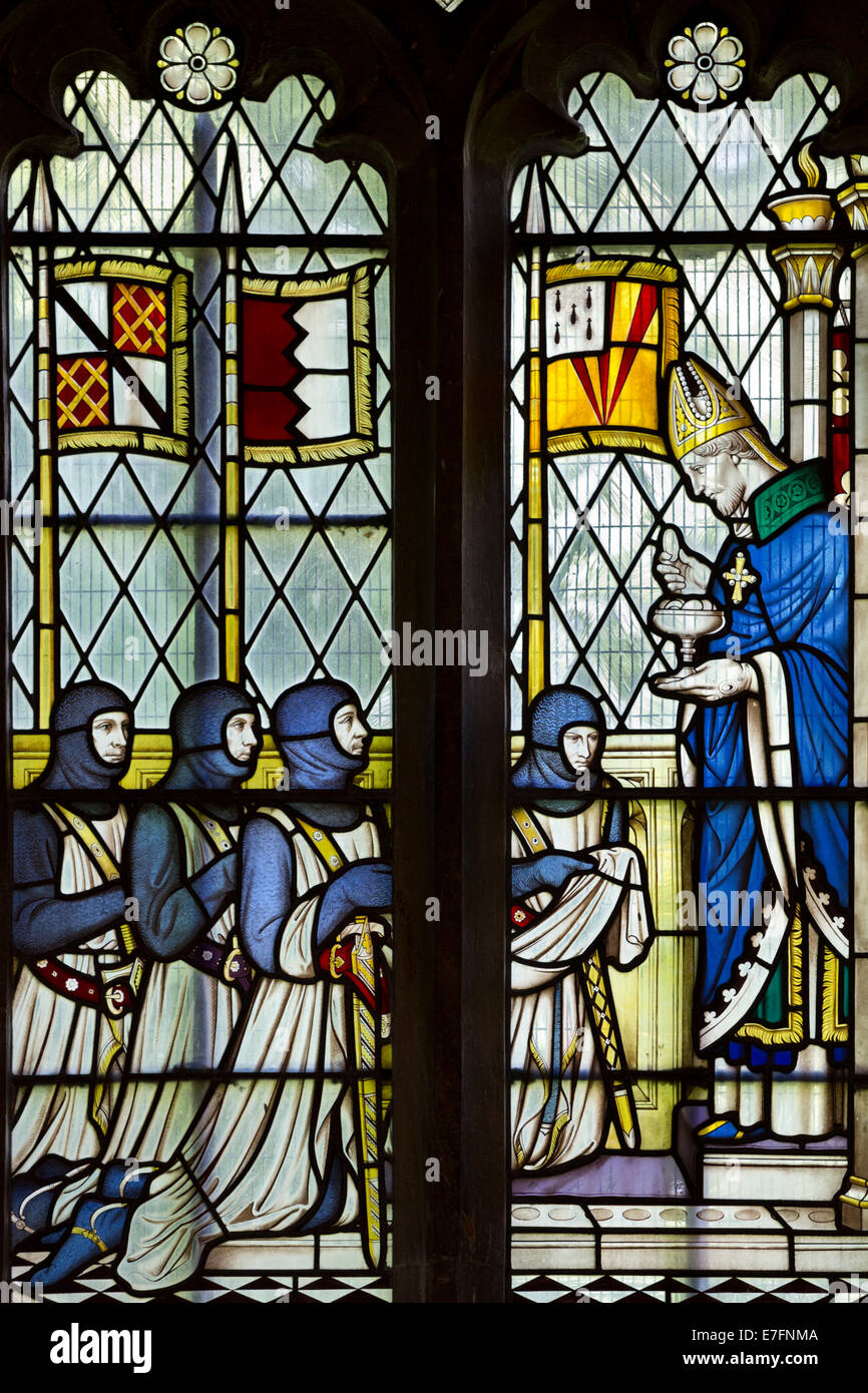 Stained glass window in St Lawrence's church showing Simon de Montfort before battle, Evesham, Worcestershire, United Kingdom Stock Photo