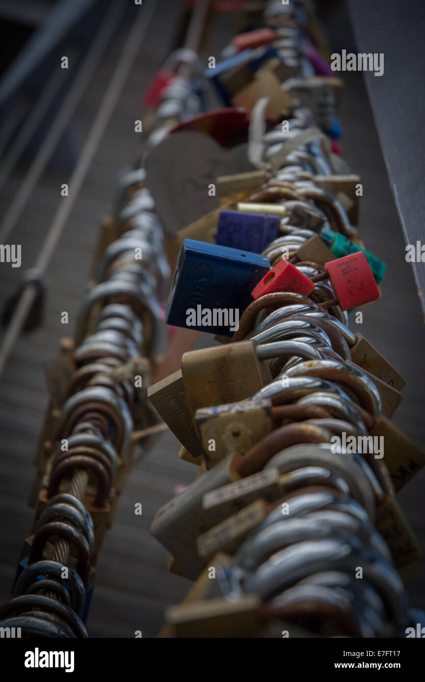 Love locks Southgate Footbridge Melbourne Australia Stock Photo Alamy