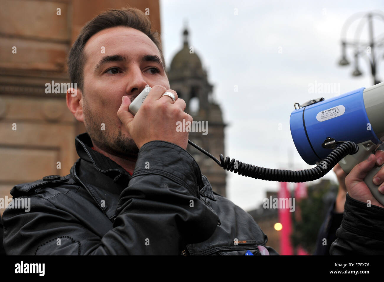 Glasgow, Scotland, UK. 16th September, 2014. Actor Martin Compston address Scottish pro-independence rally. Credit:  Tony Clerkson/Alamy Live News Stock Photo